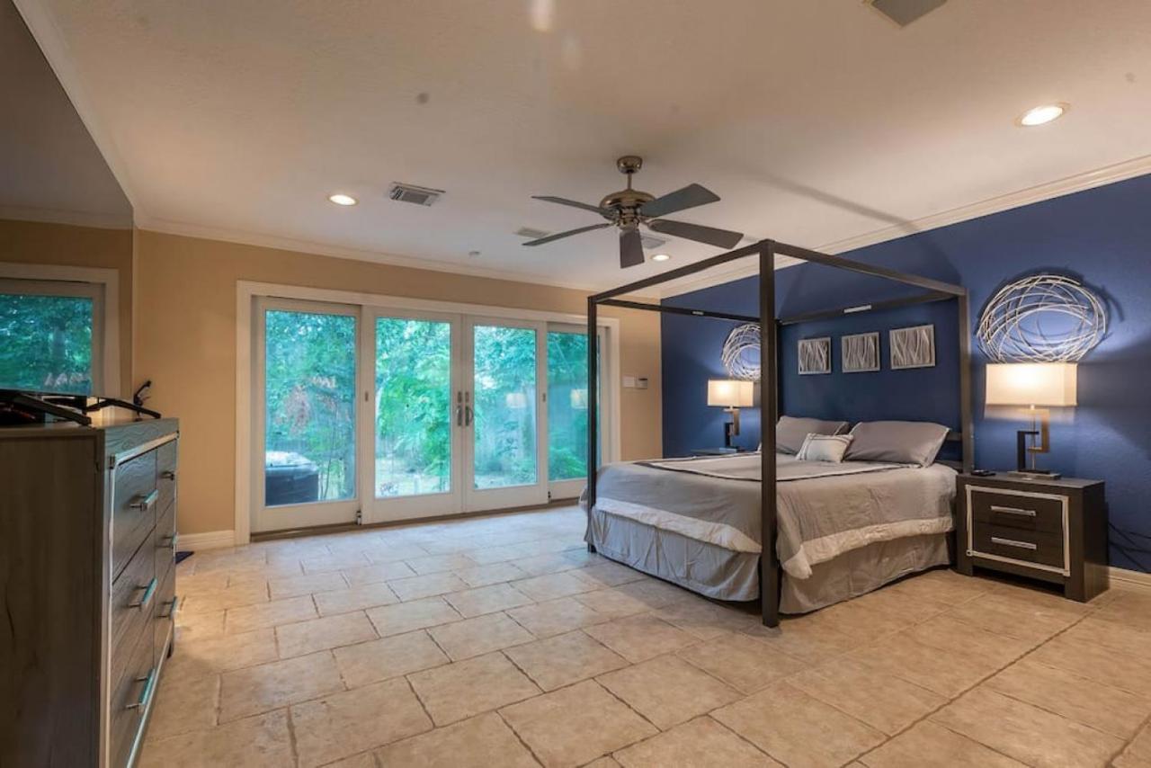 Huge 6 Bedroom With Pool, Spa, 85 Inch Tv, Game Room Houston Exteriör bild